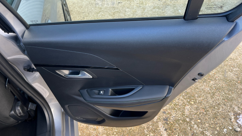 Peugeot 208 100kW Allure Premium 50kWh 5dr Auto Electric Hatchback